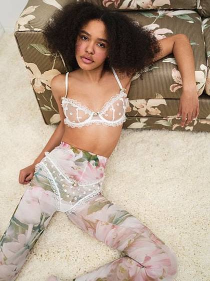 White Daisy Underwire Bra