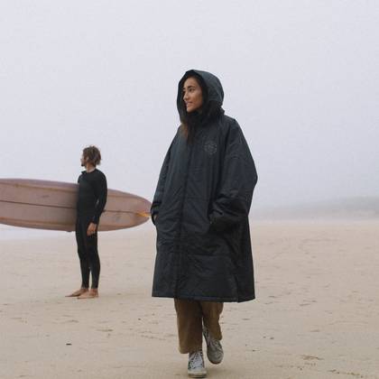 Escapist Towel lined Change Robe - Black