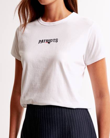 Short-Sleeve New England Patriots Graphic Skimming Tee