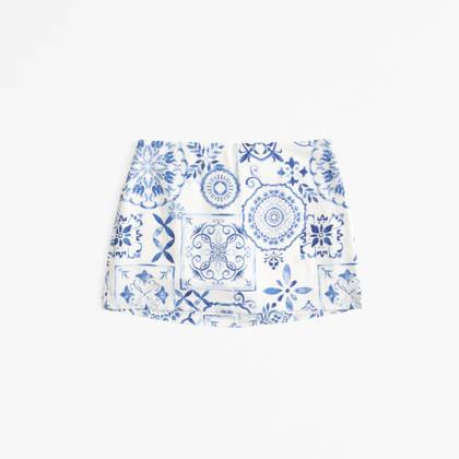 The A&F Scarlett Mid Rise Linen-Blend Mini Skort