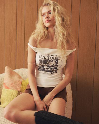 Twisted Off-the-Shoulder Velvet Valley Graphic Tee