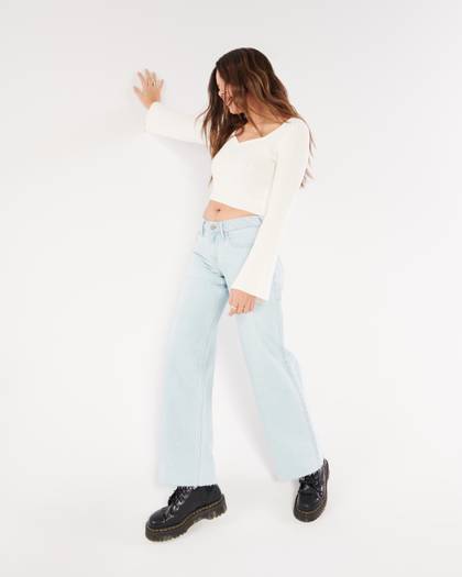 Low-Rise Light Wash Baggy Jeans
