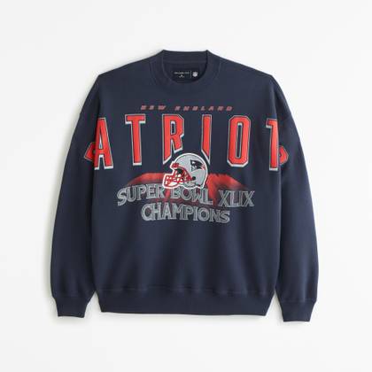 New England Patriots Graphic Crew Sweatshirt