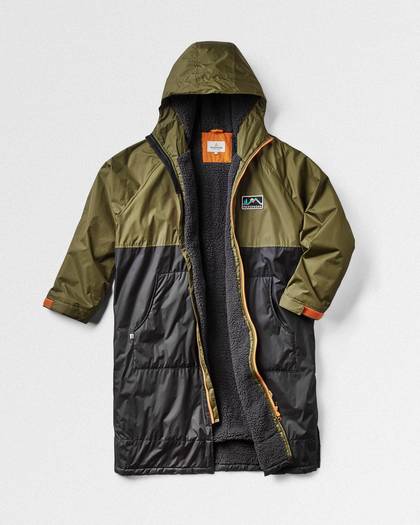 Roaming Sherpa Lined Changing Robe - Black/ Khaki