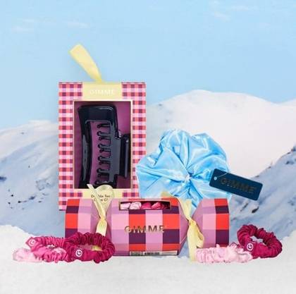 Chic Hair Holiday Set For Most Hair Types
