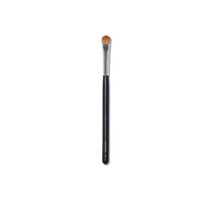 M167 Oval Eyeshadow Brush