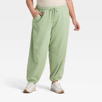 Women's Mid-Rise Barrel Leg Sweatpants - Universal Thread™ Sage 2X