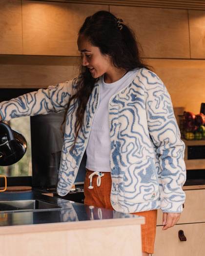 Iris Collarless Fleece - Strata Swirl Birch