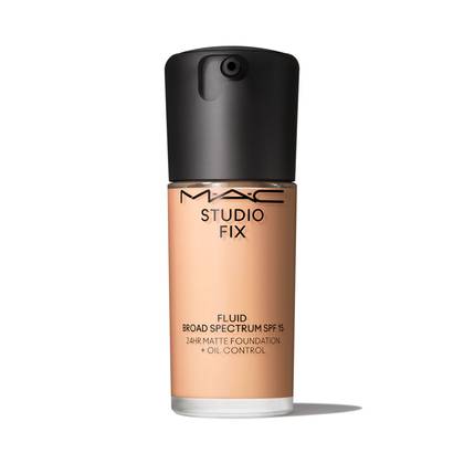 MAC - Studio Fix Fluid SPF 15 24HR Matte Foundation & Oil Control - C3.5
