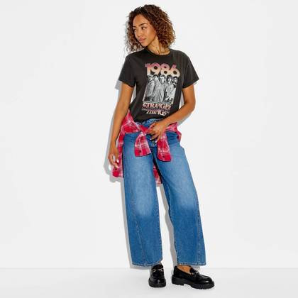 Women's 1986 Stranger Things Short Sleeve Graphic T-Shirt - Black XS