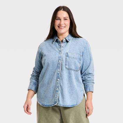 Women's Relaxed Denim Shirt - Universal Thread™ Light Wash 4X