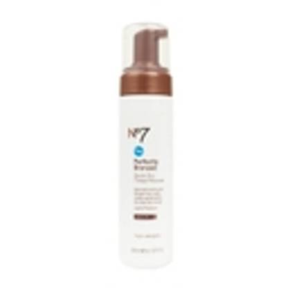 Perfectly Bronzed Quick Dry Tinted Mousse 200ml - Light/Medium