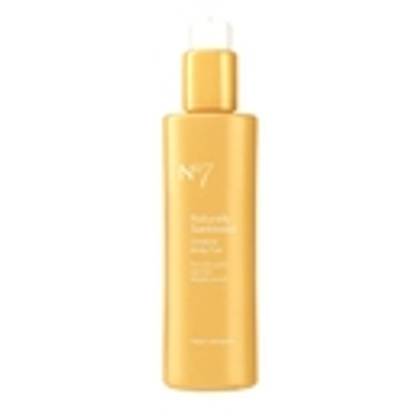 No7 Naturally Sun Kissed Gradual Body Tan 200ml