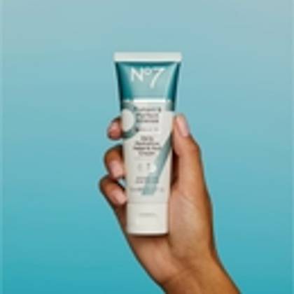 No7 Protect & Perfect Intense ADVANCED Daily Hand & Nail Cream SPF 15 75ml