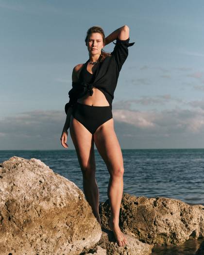 SPANXshape® Swim Ultra Hi-Rise Bikini Bottom | Very Black - Black