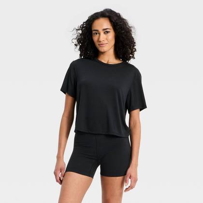 Women's Beyond Ease Short Sleeve Boxy T-Shirt - All In Motion™ Black L