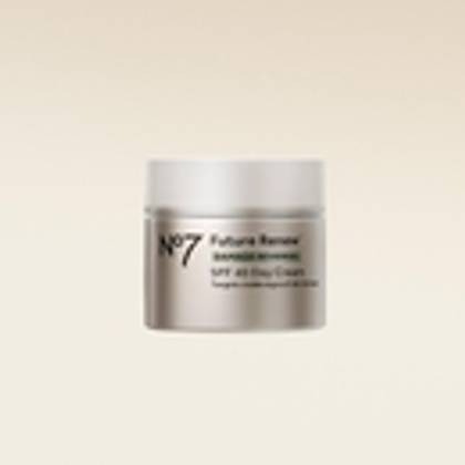 No7 Future Renew™ Damage Reversal 40 SPF Day Cream 50ml