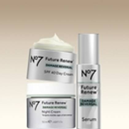 No7 Future Renew™ Damage Reversal Kit