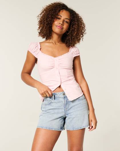 Curvy Low-Rise Light Wash Baggy Jean Shorts