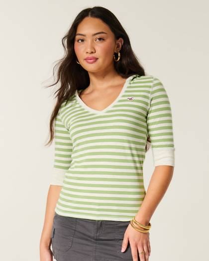 Half-Sleeve Hooded V-Neck T-Shirt