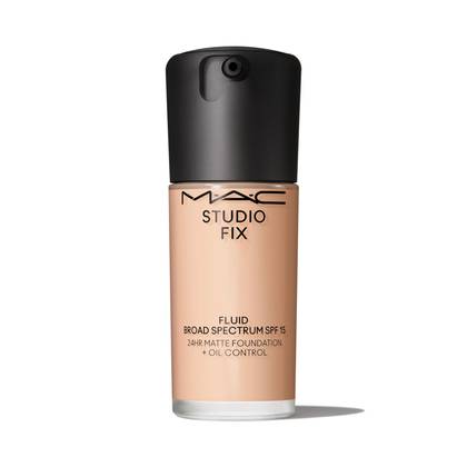 MAC - Studio Fix Fluid SPF 15 24HR Matte Foundation & Oil Control - N4.5