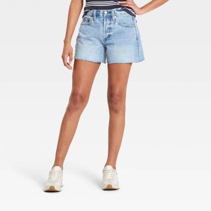 Women's Mid-Rise 90's Baggy Jean Shorts 4" - Universal Thread™ Medium Wash 6