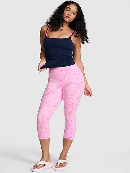 PINK Relay™ Capri Leggings