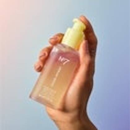 No7 GOOD INTENT Radiance Reflect Spray Serum