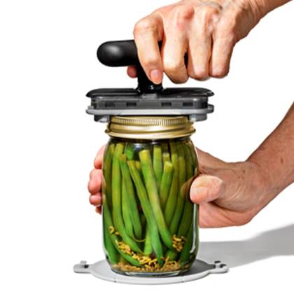 OXO Good Grips Twisting Jar Opener