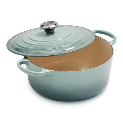 Le Creuset Signature Round Dutch Oven, 5.5 Qt.
