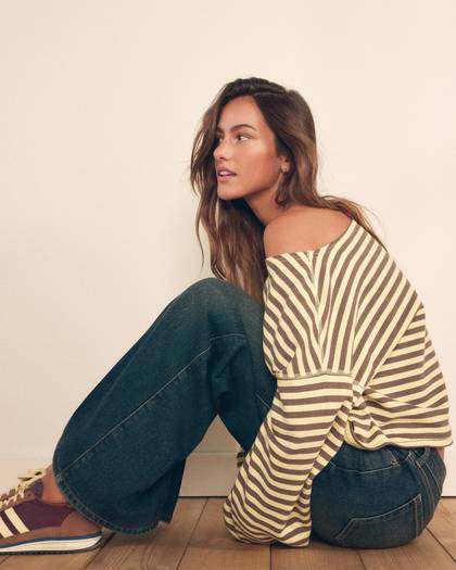 Easy Striped Off-the-Shoulder Sweatshirt